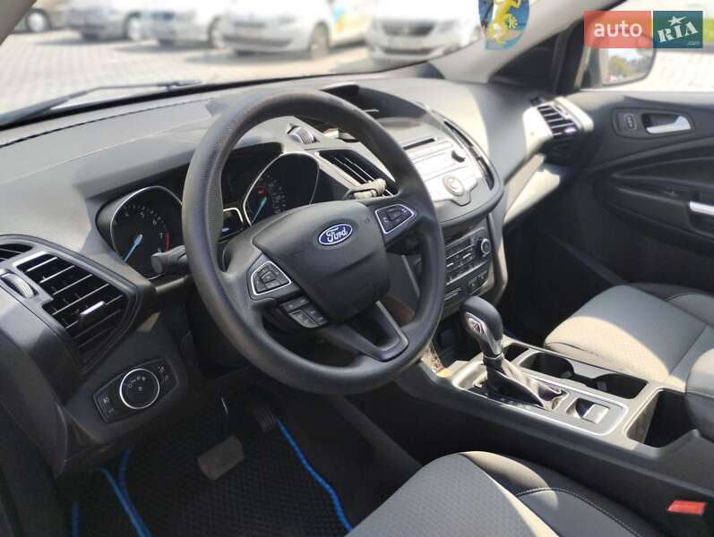 Внедорожник / Кроссовер Ford Escape 2018 в Хмельницком