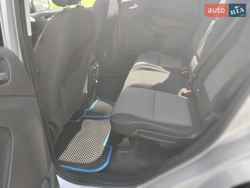Внедорожник / Кроссовер Ford Escape 2018 в Хмельницком