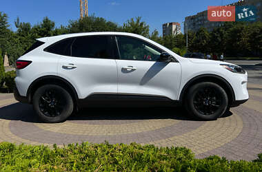 Внедорожник / Кроссовер Ford Escape 2020 в 