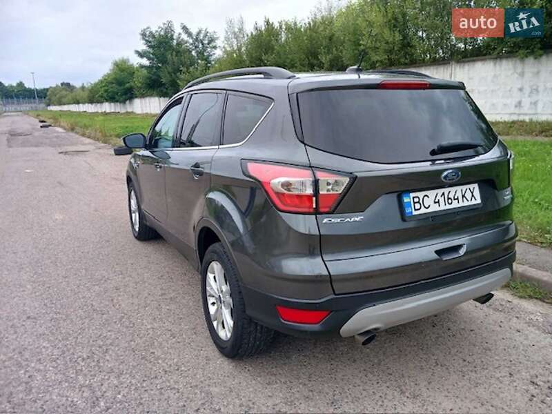 Позашляховик / Кросовер Ford Escape 2017 в Львові