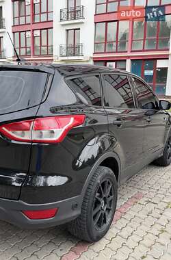 Внедорожник / Кроссовер Ford Escape 2014 в 