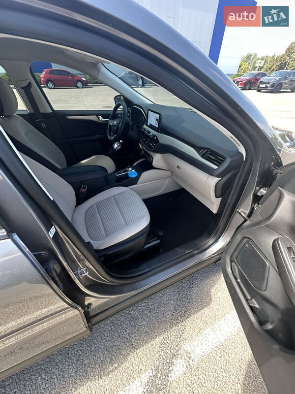 Внедорожник / Кроссовер Ford Escape 2021 в Днепре