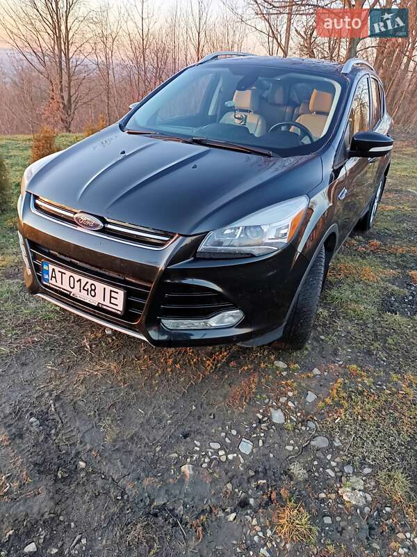Внедорожник / Кроссовер Ford Escape 2014 в Отынии