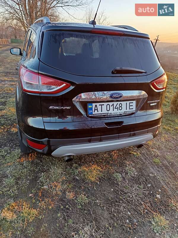 Внедорожник / Кроссовер Ford Escape 2014 в Отынии