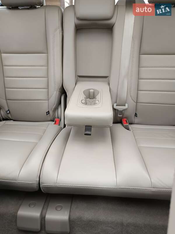 Внедорожник / Кроссовер Ford Escape 2014 в Отынии