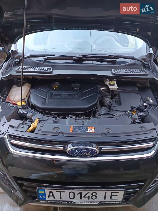 Внедорожник / Кроссовер Ford Escape 2014 в Отынии