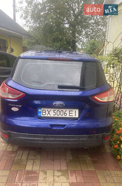 Внедорожник / Кроссовер Ford Escape 2015 в 