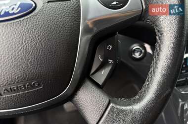 Внедорожник / Кроссовер Ford Escape 2013 в 