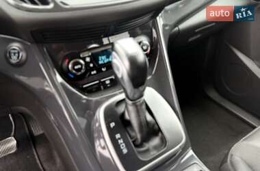 Внедорожник / Кроссовер Ford Escape 2013 в 