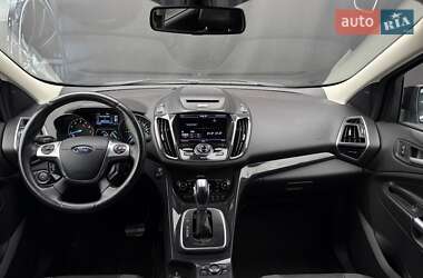 Внедорожник / Кроссовер Ford Escape 2013 в 
