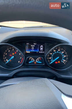 Внедорожник / Кроссовер Ford Escape 2015 в 