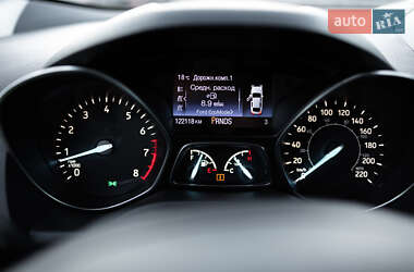 Внедорожник / Кроссовер Ford Escape 2017 в 