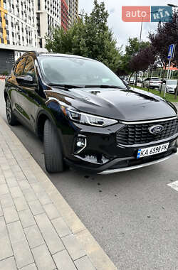 Внедорожник / Кроссовер Ford Escape 2023 в 