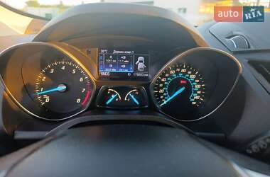 Внедорожник / Кроссовер Ford Escape 2012 в 