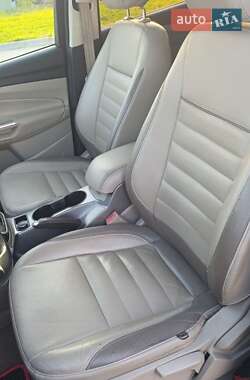 Внедорожник / Кроссовер Ford Escape 2012 в 