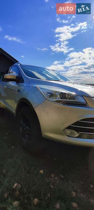 Внедорожник / Кроссовер Ford Escape 2012 в Калуше