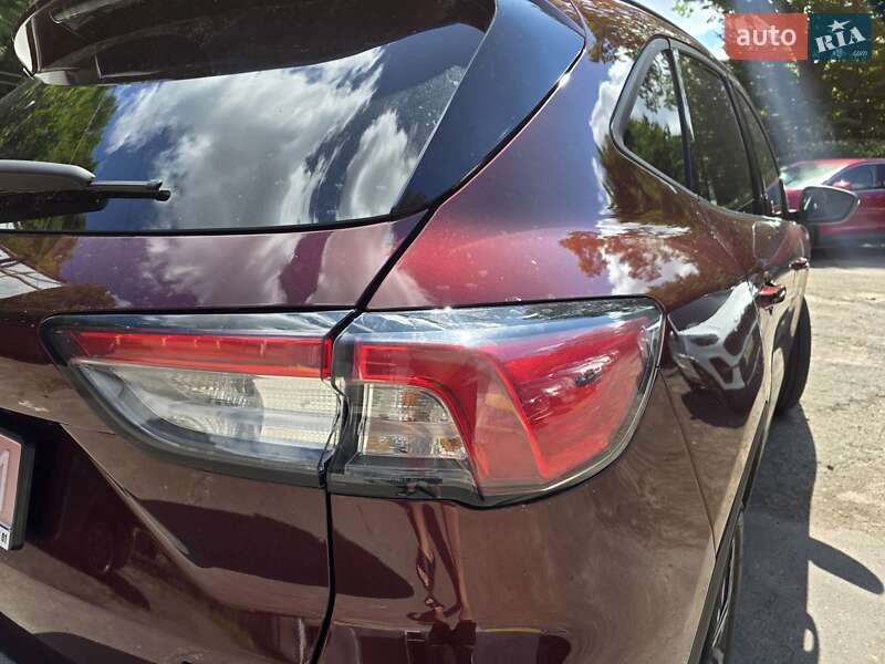 Позашляховик / Кросовер Ford Escape 2021 в Львові