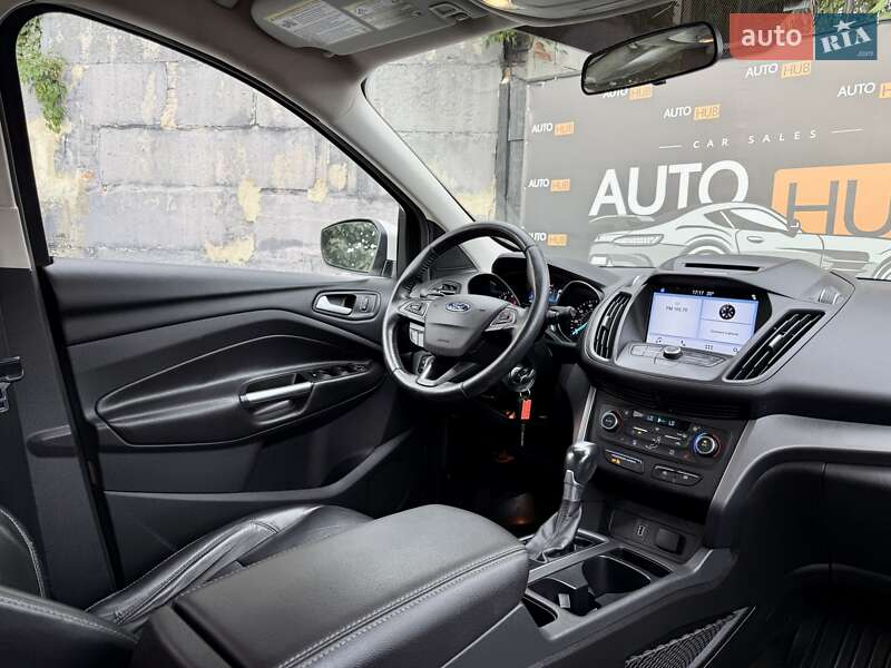Внедорожник / Кроссовер Ford Escape 2017 в Харькове