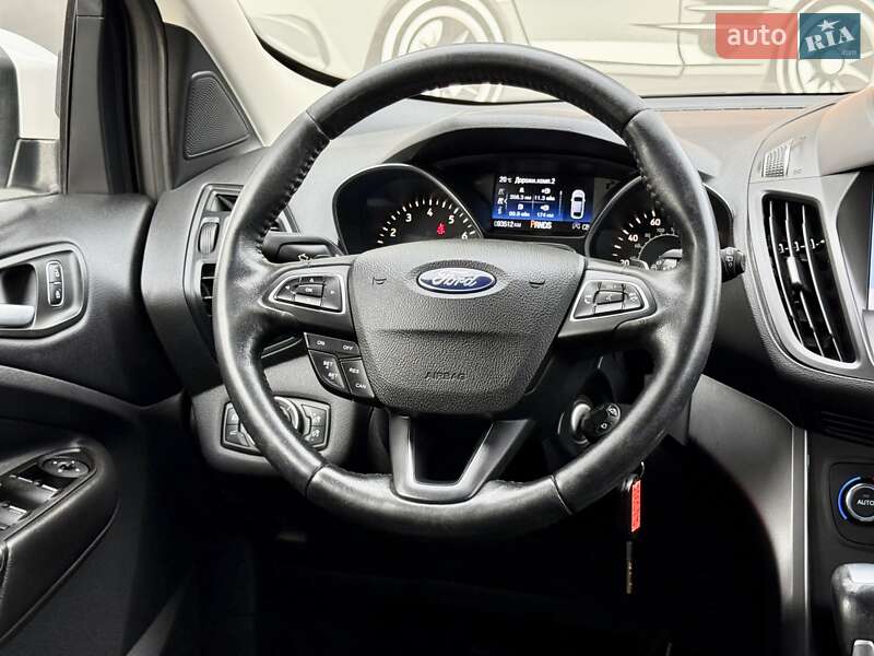 Внедорожник / Кроссовер Ford Escape 2017 в Харькове