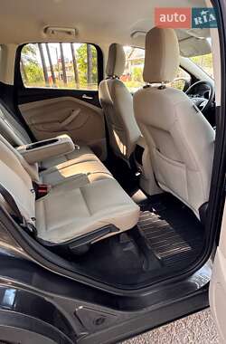 Внедорожник / Кроссовер Ford Escape 2019 в 