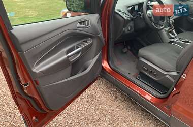 Внедорожник / Кроссовер Ford Escape 2015 в 
