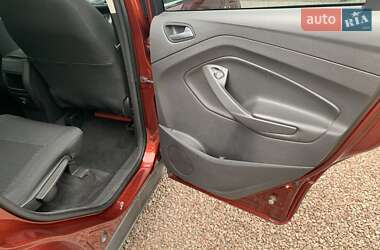 Внедорожник / Кроссовер Ford Escape 2015 в 