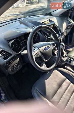 Внедорожник / Кроссовер Ford Escape 2014 в 
