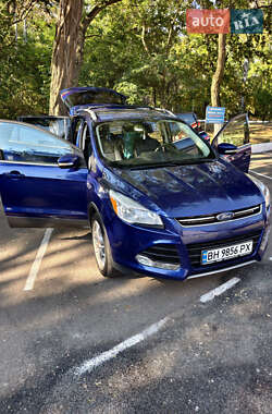 Внедорожник / Кроссовер Ford Escape 2014 в 