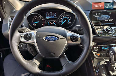 Внедорожник / Кроссовер Ford Escape 2014 в 