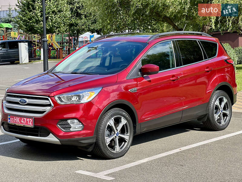 Внедорожник / Кроссовер Ford Escape 2018 в Киеве