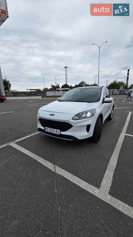 Внедорожник / Кроссовер Ford Escape 2020 в 