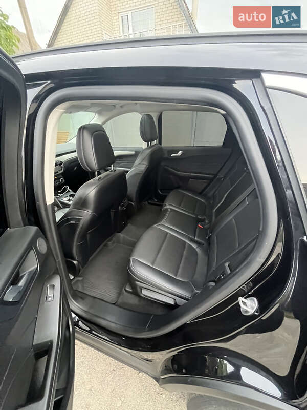 Позашляховик / Кросовер Ford Escape 2021 в Києві