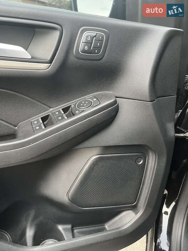 Позашляховик / Кросовер Ford Escape 2021 в Києві