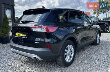 Внедорожник / Кроссовер Ford Escape 2020 в 