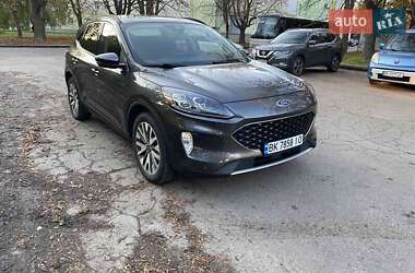 Внедорожник / Кроссовер Ford Escape 2020 в 