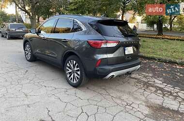 Внедорожник / Кроссовер Ford Escape 2020 в 