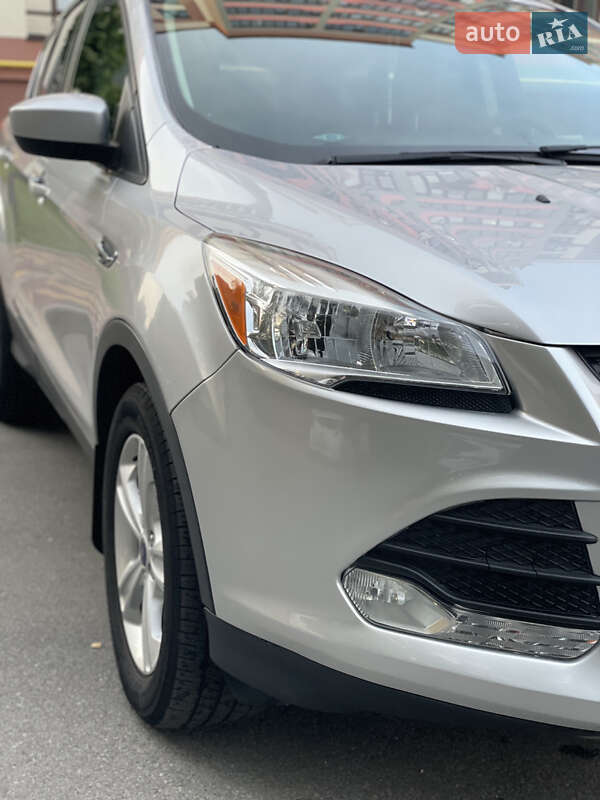Внедорожник / Кроссовер Ford Escape 2015 в Тернополе