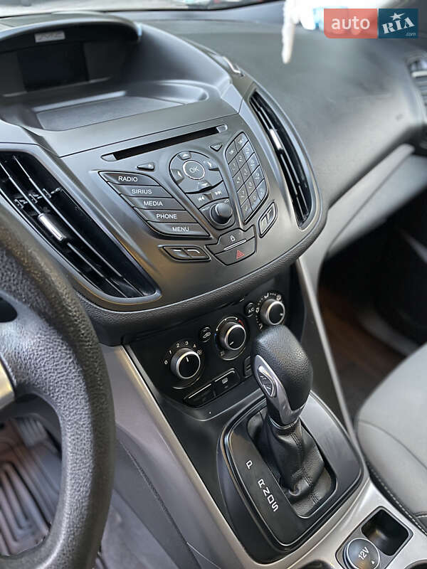 Внедорожник / Кроссовер Ford Escape 2015 в Тернополе