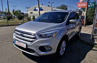 Внедорожник / Кроссовер Ford Escape 2017 в 