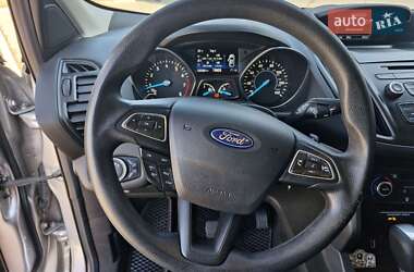 Внедорожник / Кроссовер Ford Escape 2017 в 