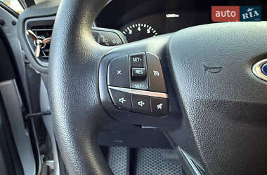 Внедорожник / Кроссовер Ford Escape 2019 в 