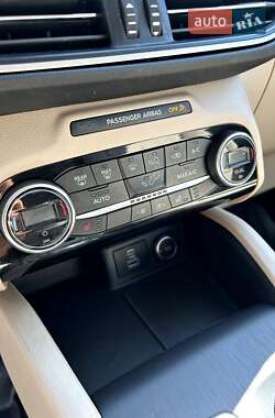 Внедорожник / Кроссовер Ford Escape 2021 в 