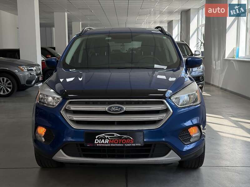 Внедорожник / Кроссовер Ford Escape 2018 в Полтаве