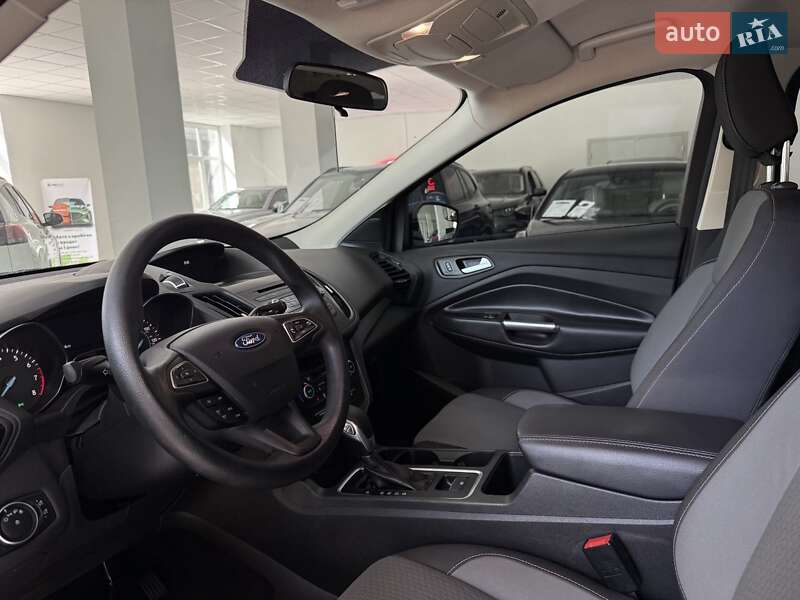 Внедорожник / Кроссовер Ford Escape 2018 в Полтаве