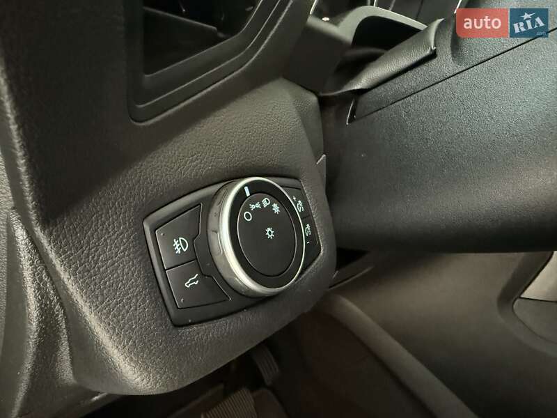 Внедорожник / Кроссовер Ford Escape 2018 в Полтаве