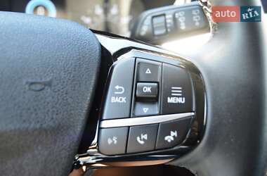 Внедорожник / Кроссовер Ford Escape 2022 в 