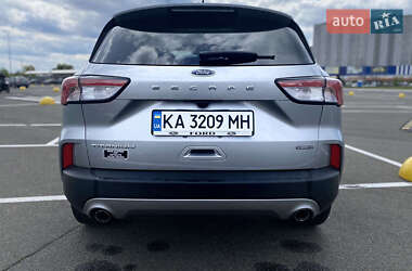 Внедорожник / Кроссовер Ford Escape 2021 в 