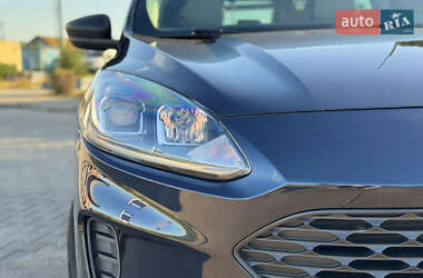 Внедорожник / Кроссовер Ford Escape 2021 в 