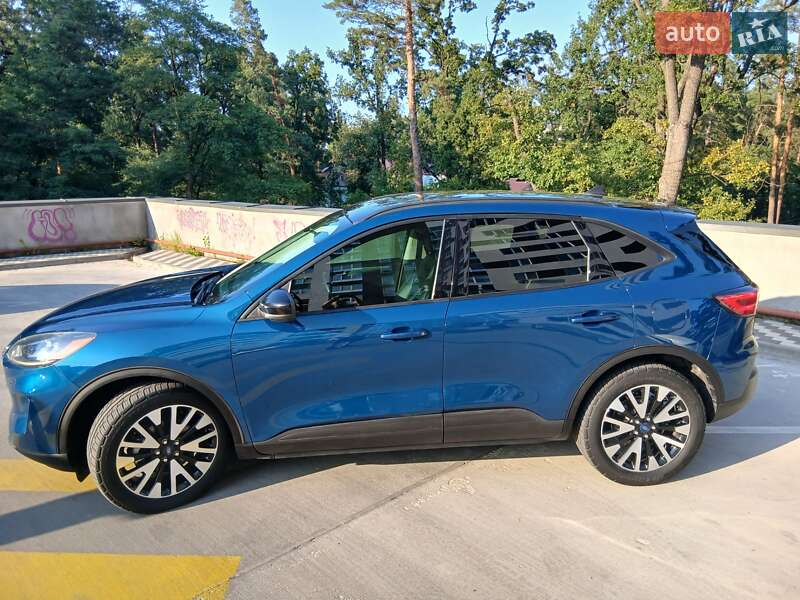 Внедорожник / Кроссовер Ford Escape 2020 в Ирпене