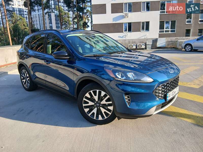 Внедорожник / Кроссовер Ford Escape 2020 в Ирпене